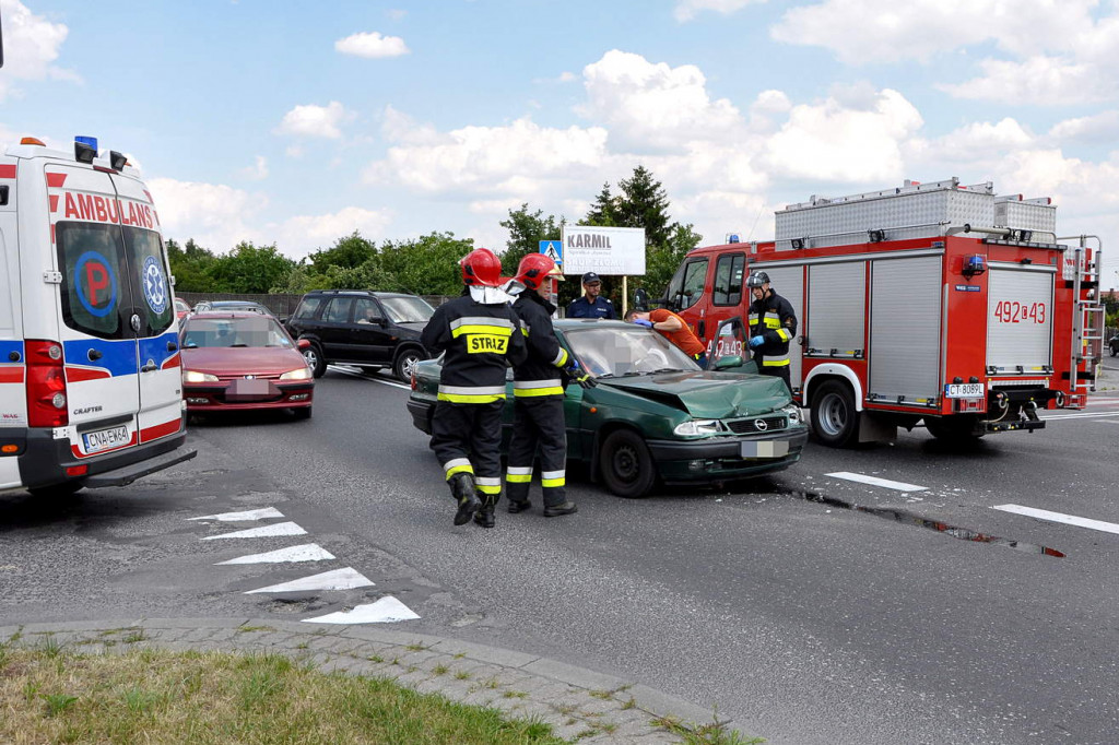 Kolizja dwóch osobówek w Szubinie
