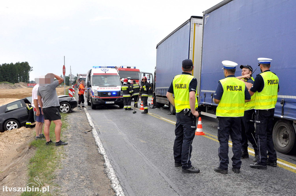 Kolizja osobówki z dostawczakiem w Szkocji