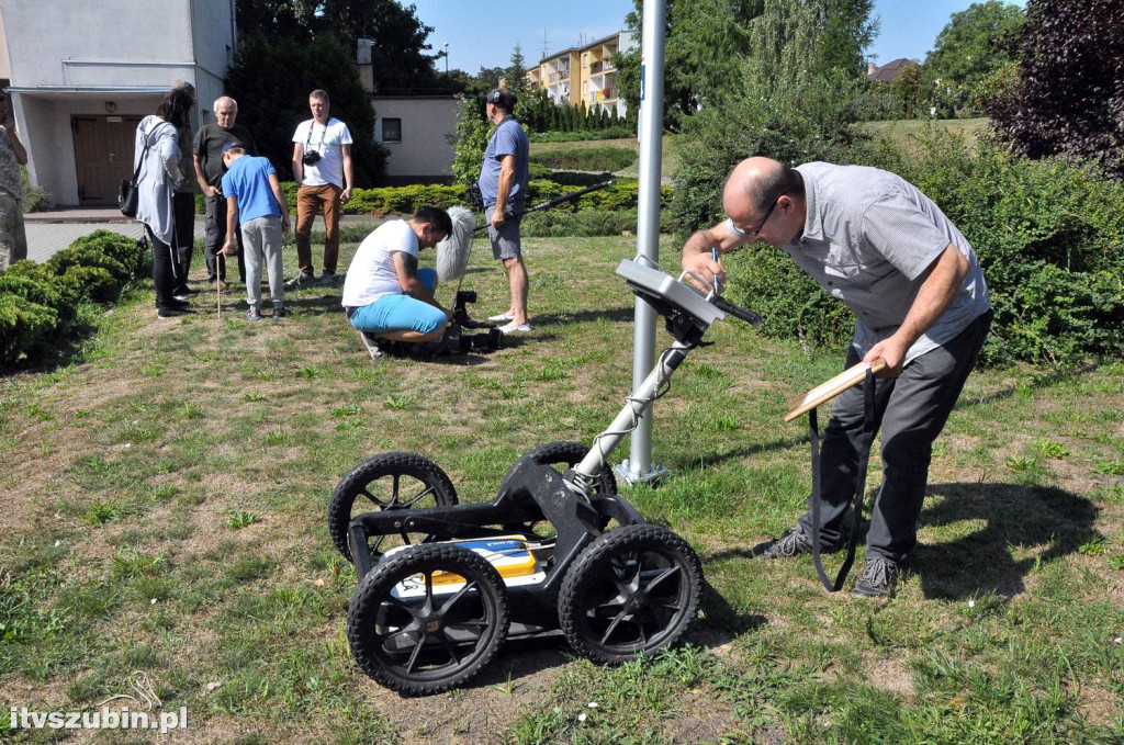 Poszukiwali tuneli na terenie obozu w Szubinie