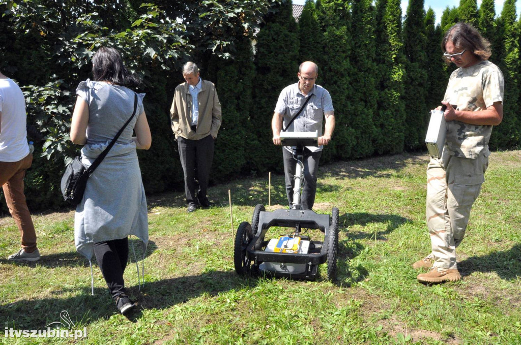 Poszukiwali tuneli na terenie obozu w Szubinie
