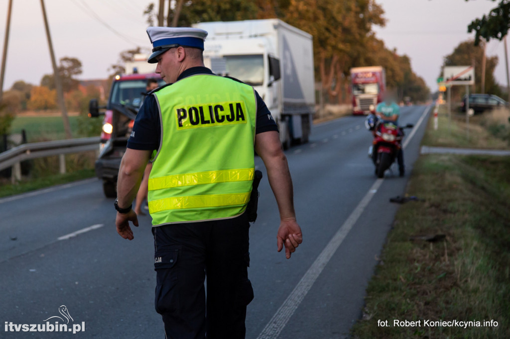 Honda uderzyła w tył mercedesa