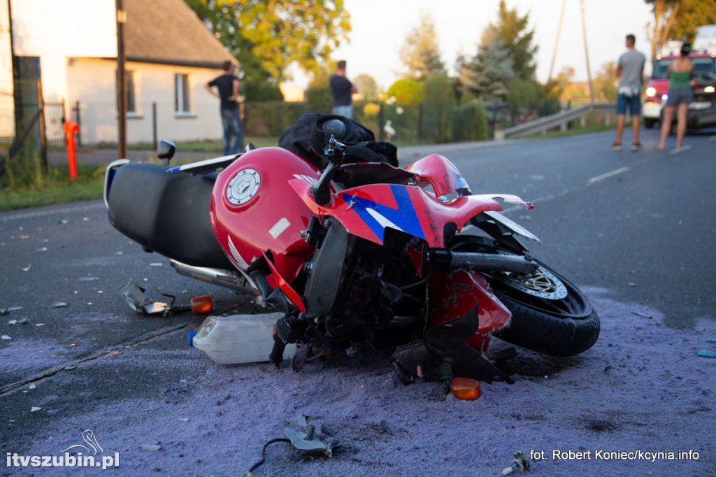 Honda uderzyła w tył mercedesa