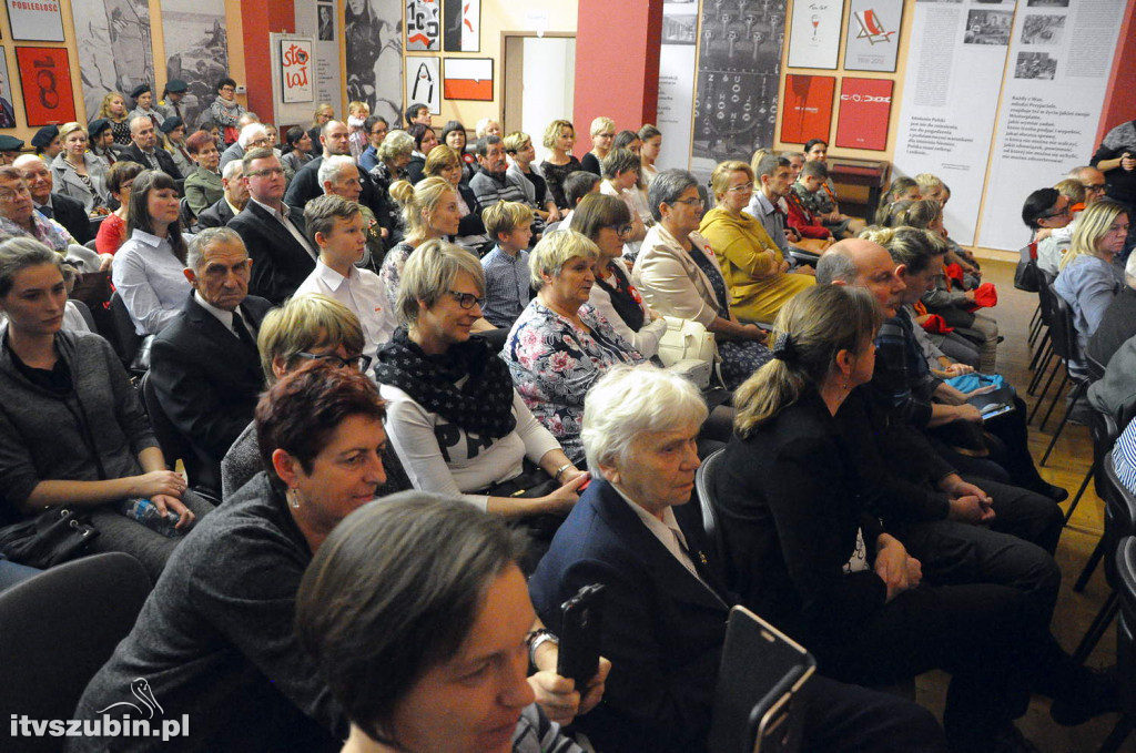 Koncert pt. KOCHAM CIĘ POLSKO, oraz wernisaż wystawy muzealnej