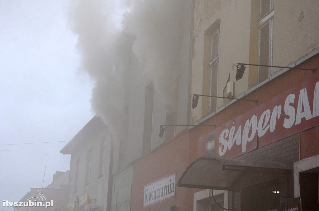 Pożar kamienicy w centrum Rynarzewa