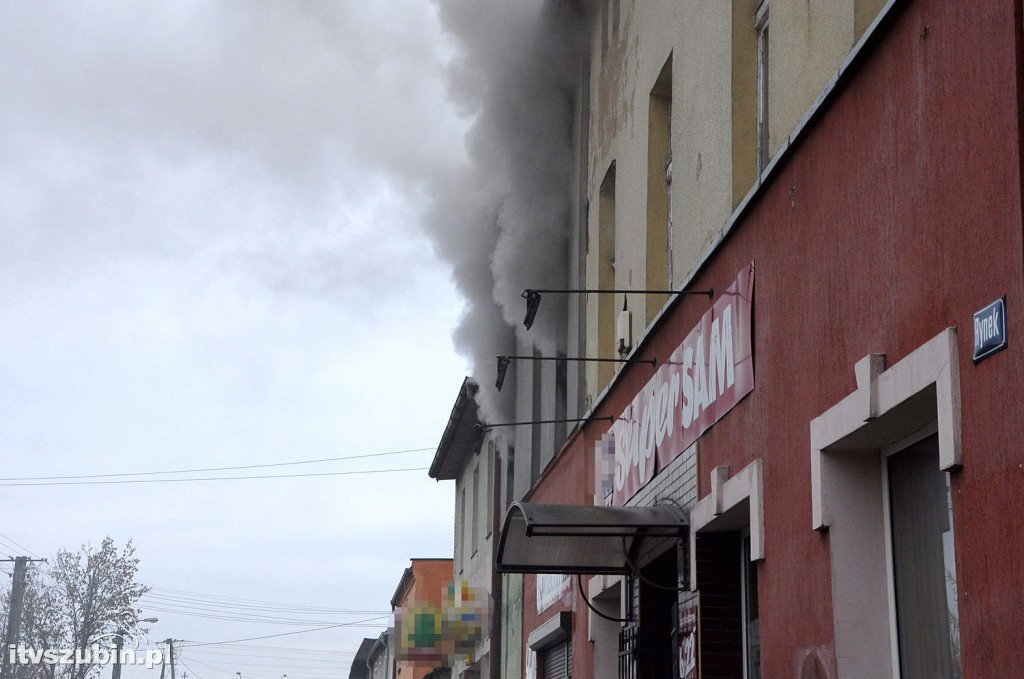 Pożar kamienicy w centrum Rynarzewa