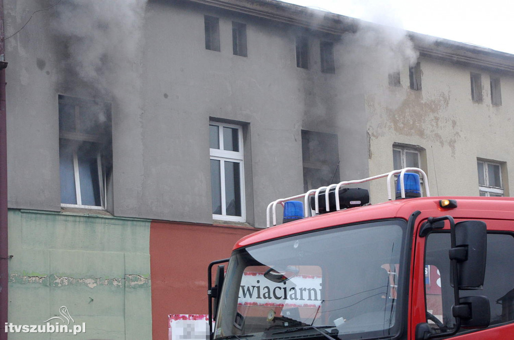 Pożar kamienicy w centrum Rynarzewa
