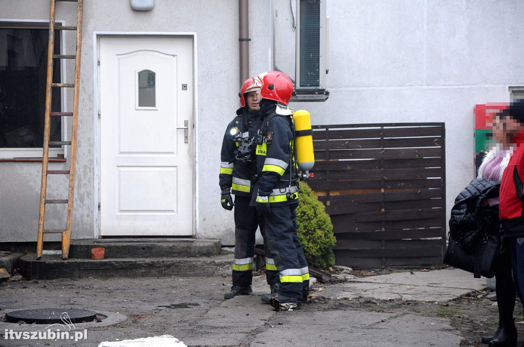 Pożar kamienicy w centrum Rynarzewa