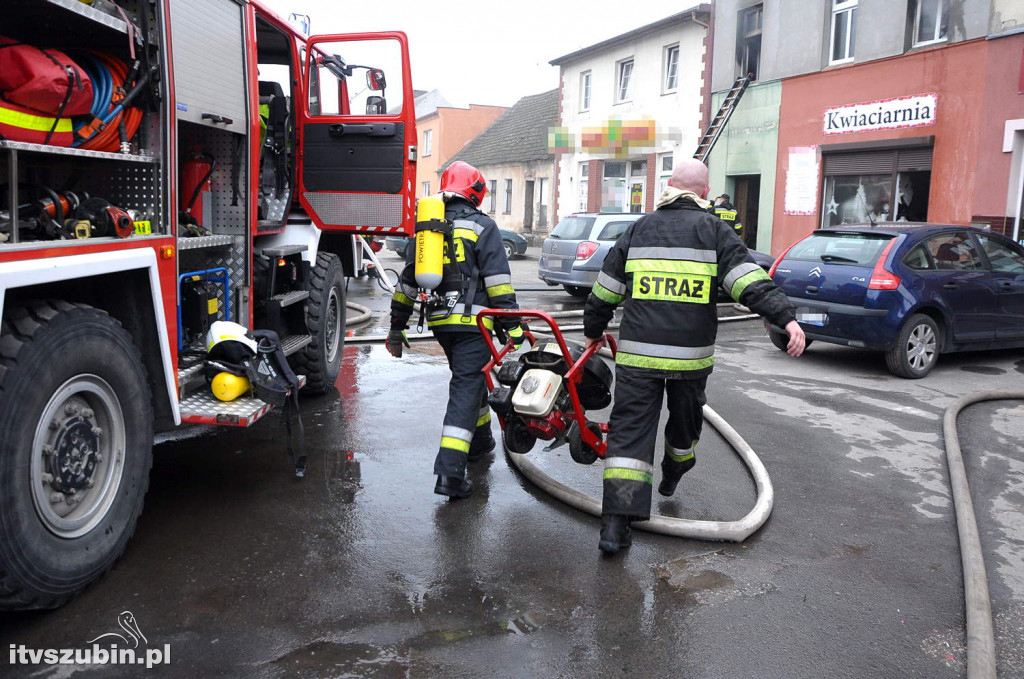 Pożar kamienicy w centrum Rynarzewa