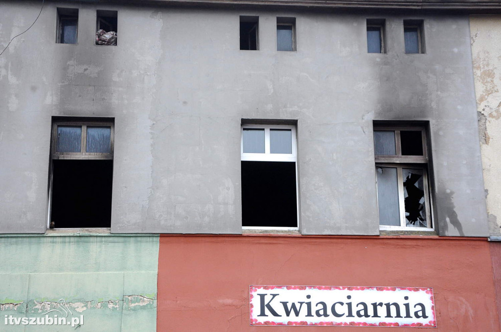 Pożar kamienicy w centrum Rynarzewa