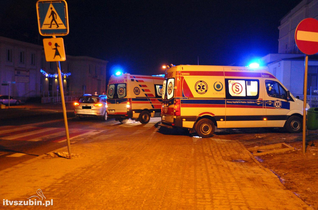 Potrącenie dwóch osób na przejściu dla pieszych