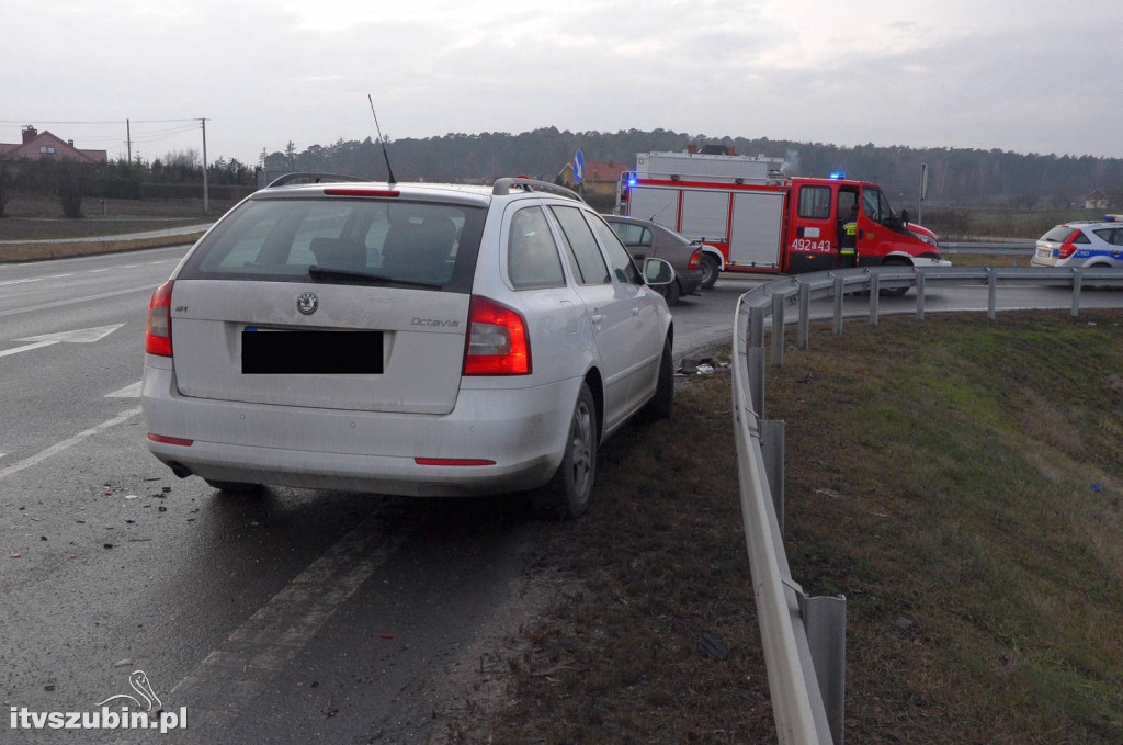 Kolizja trzech pojazdów w Szubinie