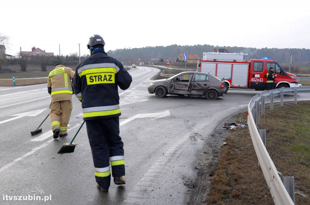 Kolizja trzech pojazdów w Szubinie