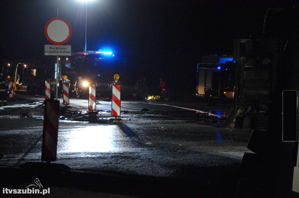 Zderzenie dwóch samochodów ciężarowych na obwodnicy Szubina