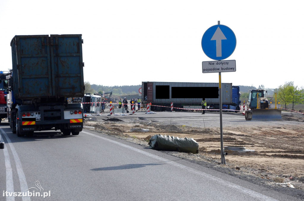 Zderzenie dwóch samochodów ciężarowych na obwodnicy Szubina