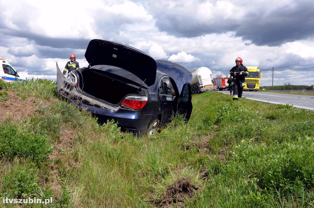 Zderzenie osobówki z cysterną w Smolnikach i pożar w Podlaski