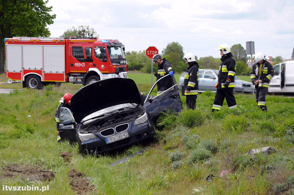 Zderzenie osobówki z cysterną w Smolnikach i pożar w Podlaski