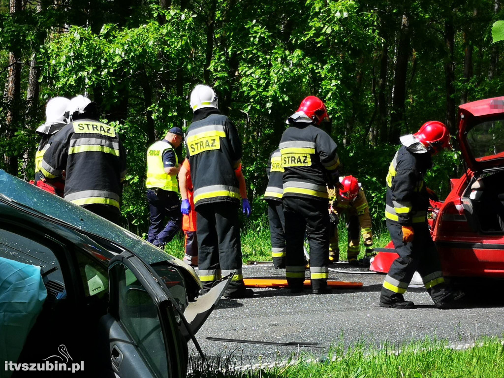 Wypadek 3 samochodów osobowych [DW241]