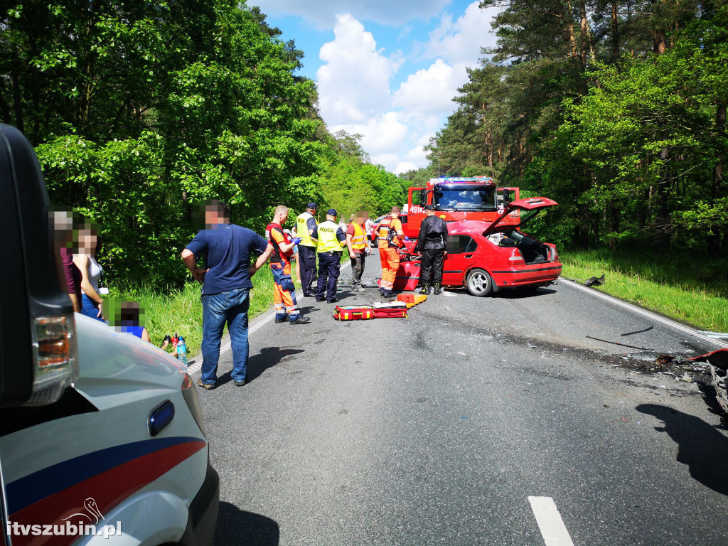 Wypadek 3 samochodów osobowych [DW241]