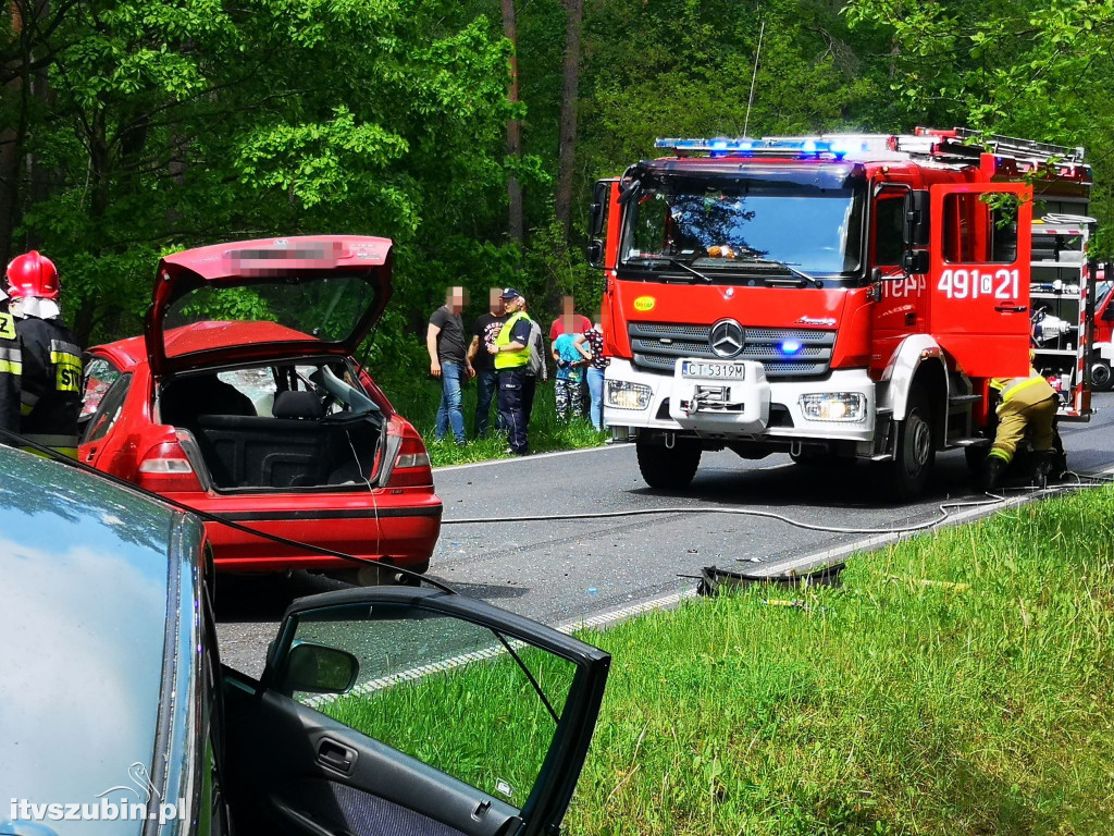 Wypadek 3 samochodów osobowych [DW241]