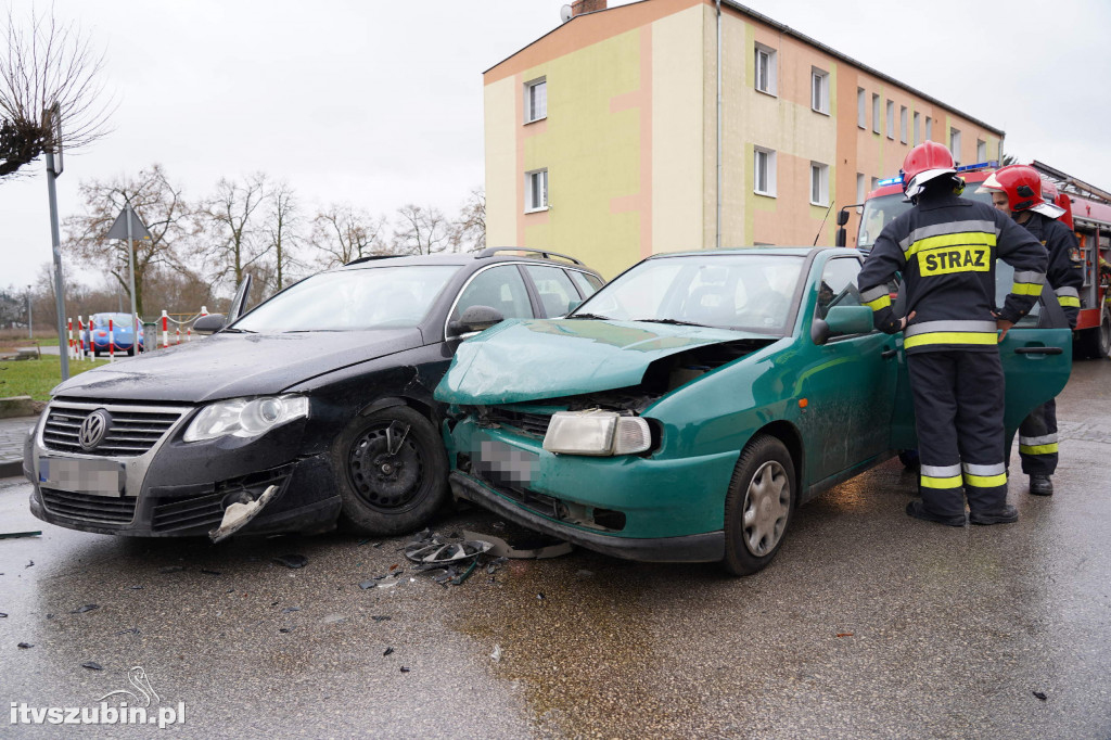 Kierująca seatem nie ustąpiła pierwszeństwa przejazdu