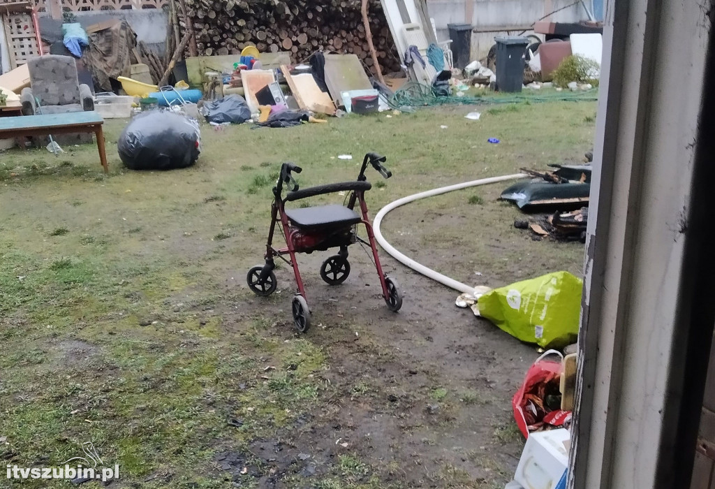Groźny pożar domu jednorodzinnego pod Szubinem