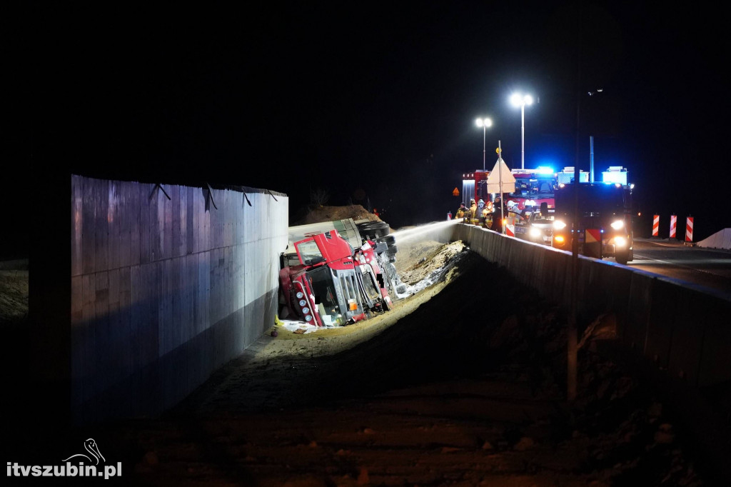 Nocne działania strażaków z Szubina