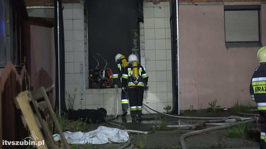 Pożar budynku po byłej rzeźni w Szubinie