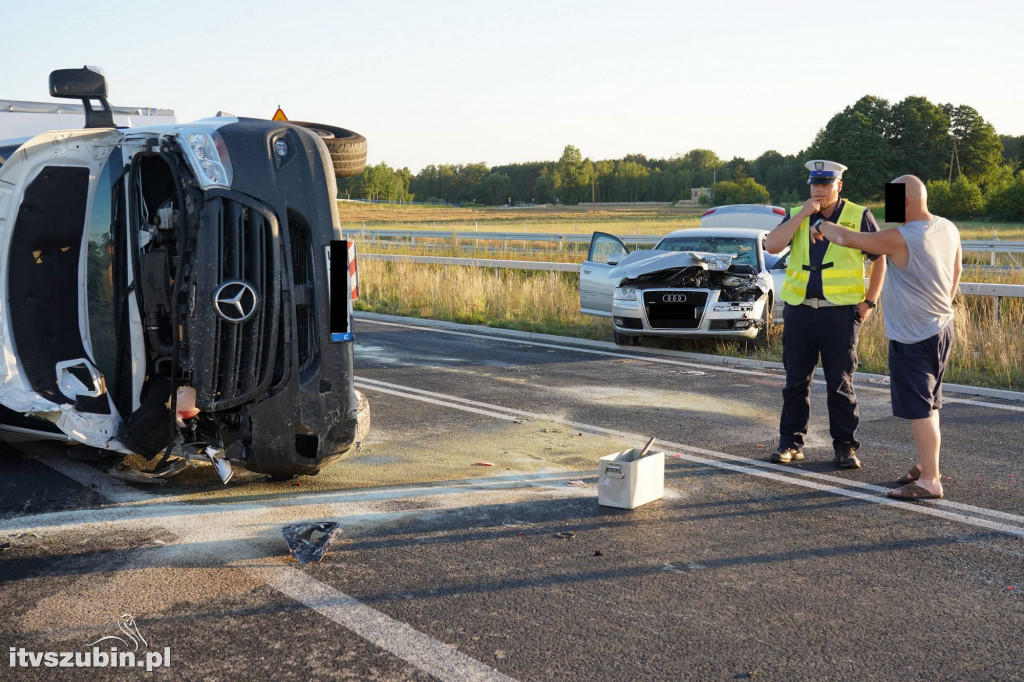 Zderzenie trzech samochodów na odcinku S-5