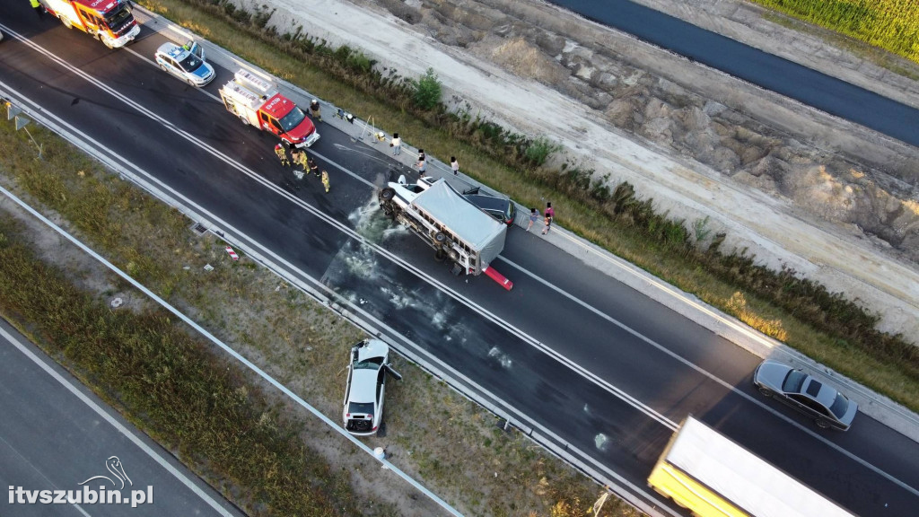Zderzenie trzech samochodów na odcinku S-5