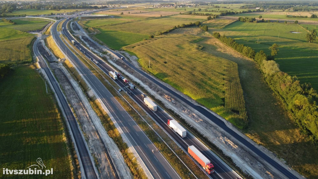 Zderzenie trzech samochodów na odcinku S-5