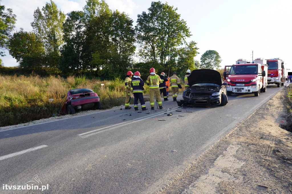 Wypadek drogowy z udziałem 4. osobówek
