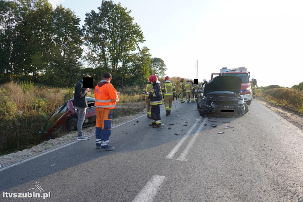 Wypadek drogowy z udziałem 4. osobówek