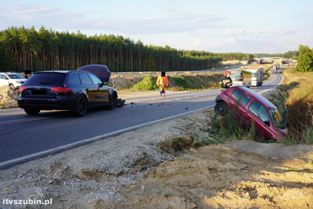 Wypadek drogowy z udziałem 4. osobówek