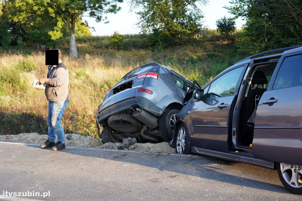 Wypadek drogowy z udziałem 4. osobówek