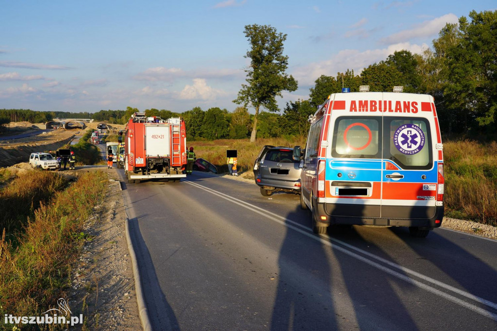 Wypadek drogowy z udziałem 4. osobówek