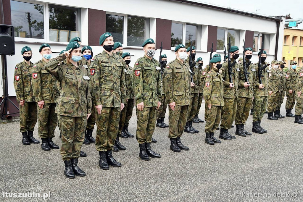 Ślubowanie i przysięga I klasy Technikum Zespołu Szkół w Szubinie