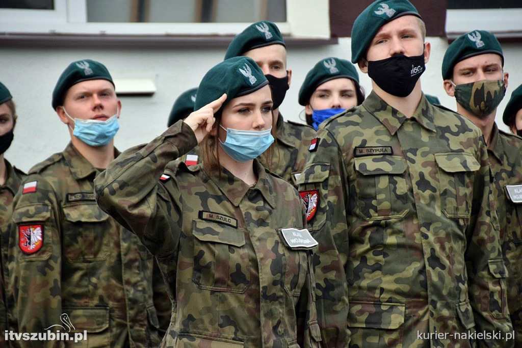 Ślubowanie i przysięga I klasy Technikum Zespołu Szkół w Szubinie