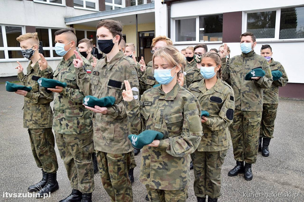 Ślubowanie i przysięga I klasy Technikum Zespołu Szkół w Szubinie