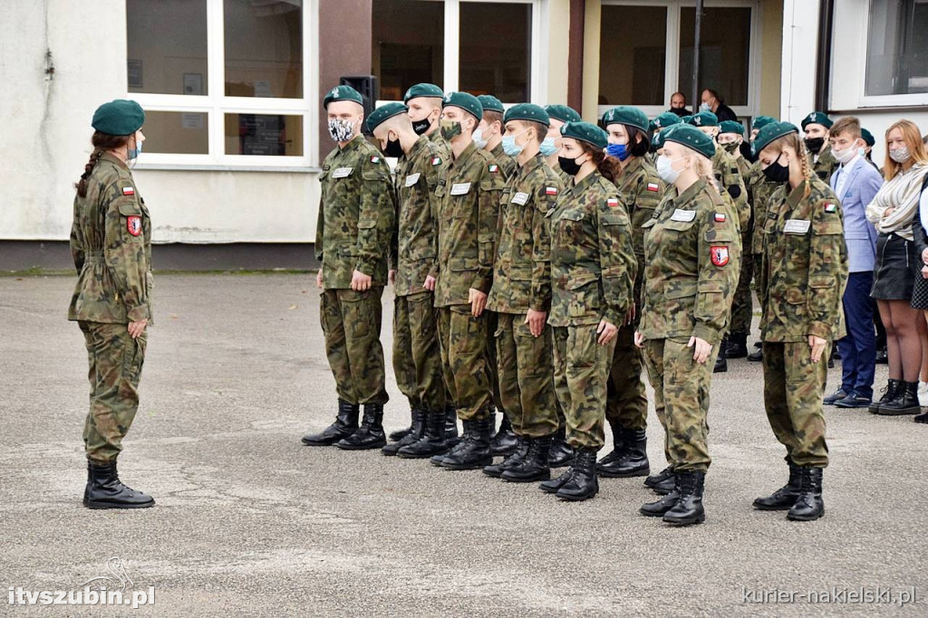 Ślubowanie i przysięga I klasy Technikum Zespołu Szkół w Szubinie