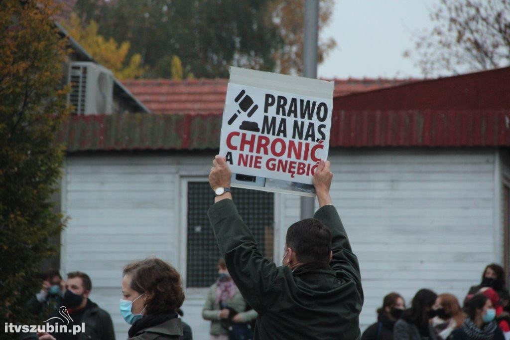 Szubińska manifestacja i przemarsz ulicami miasta