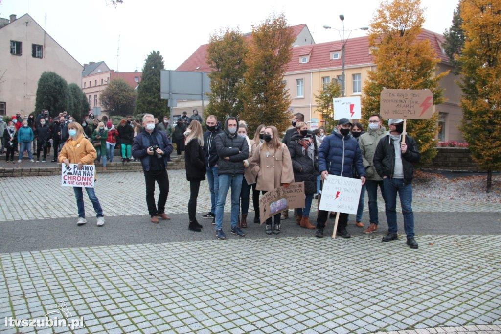 Szubińska manifestacja i przemarsz ulicami miasta