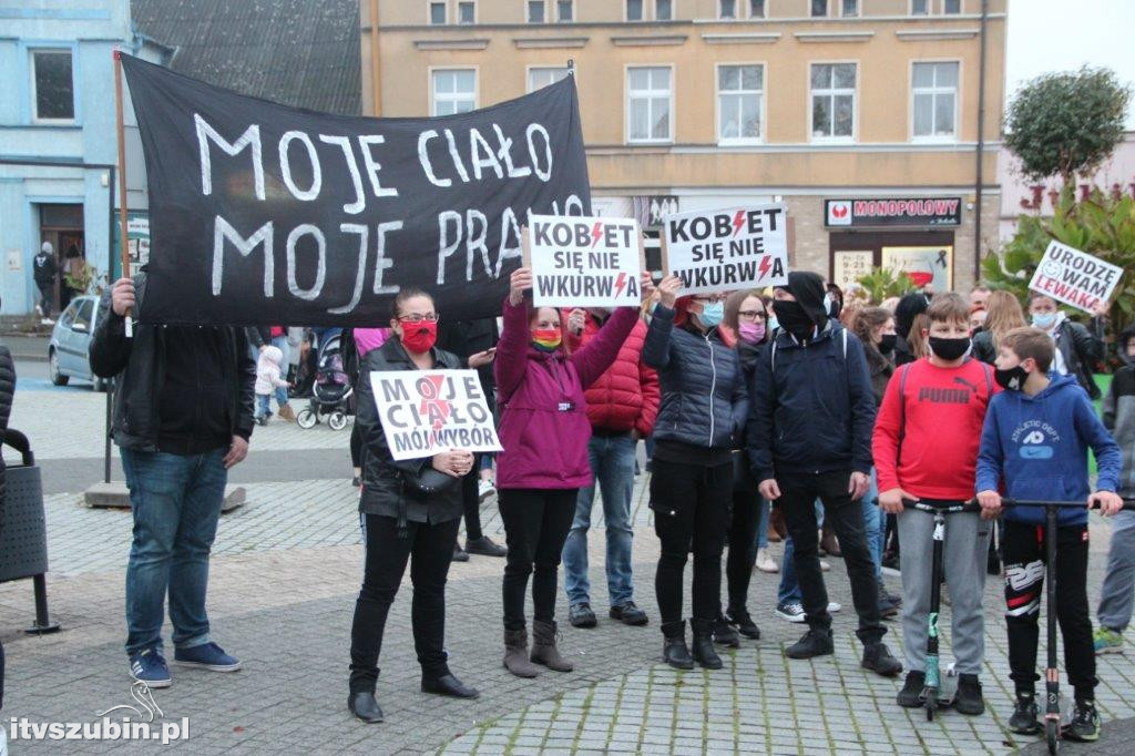 Szubińska manifestacja i przemarsz ulicami miasta