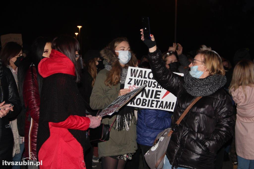 Szubińska manifestacja i przemarsz ulicami miasta