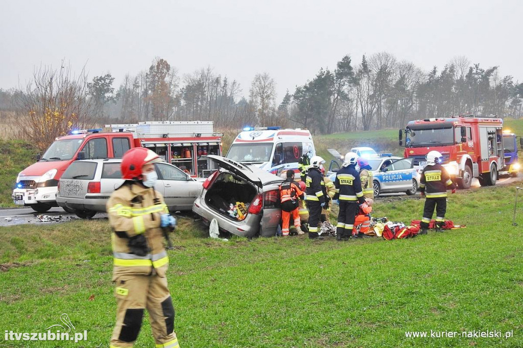 Groźny wypadek pod Wieszkami. Cztery osoby w szpitalu
