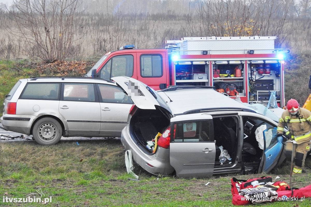 Groźny wypadek pod Wieszkami. Cztery osoby w szpitalu