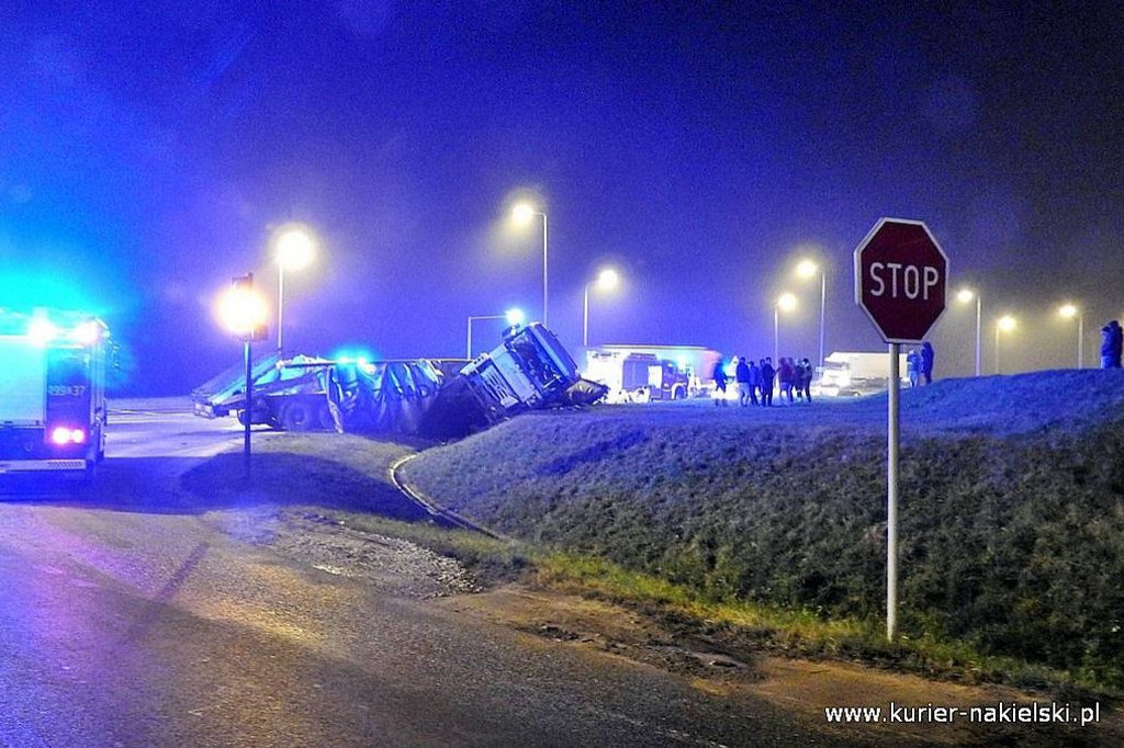 Tragiczny wypadek u zbiegu Mroteckiej z DK10 w Nakle