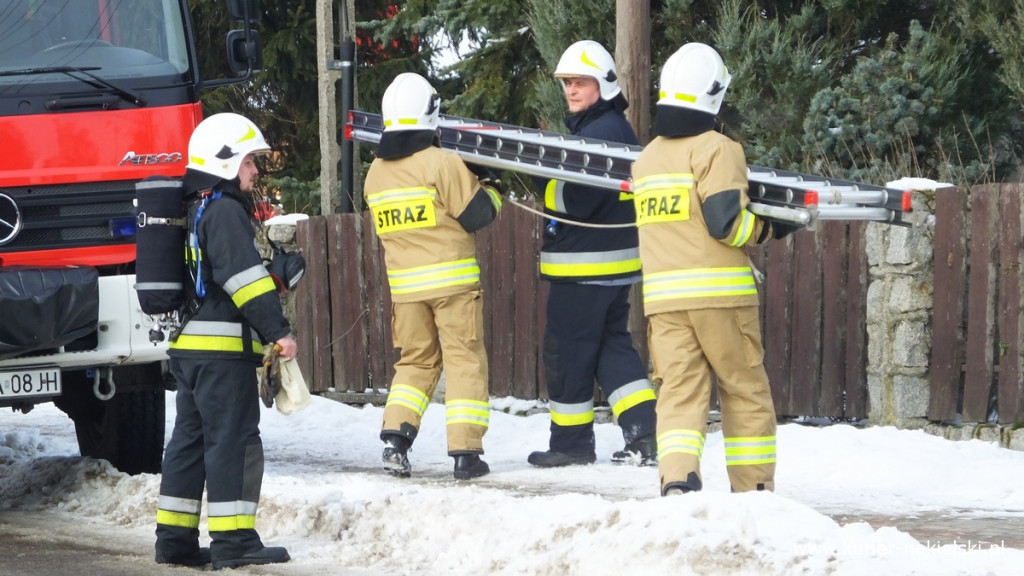 Pożar poddasza budynku jednorodzinnego w Występie