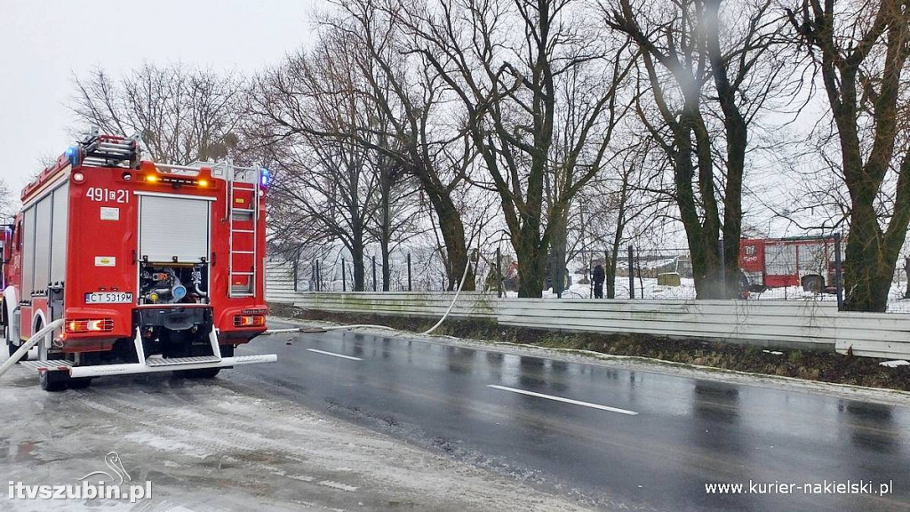 Pożar garażu w Sadkach i mieszkania w Nakle