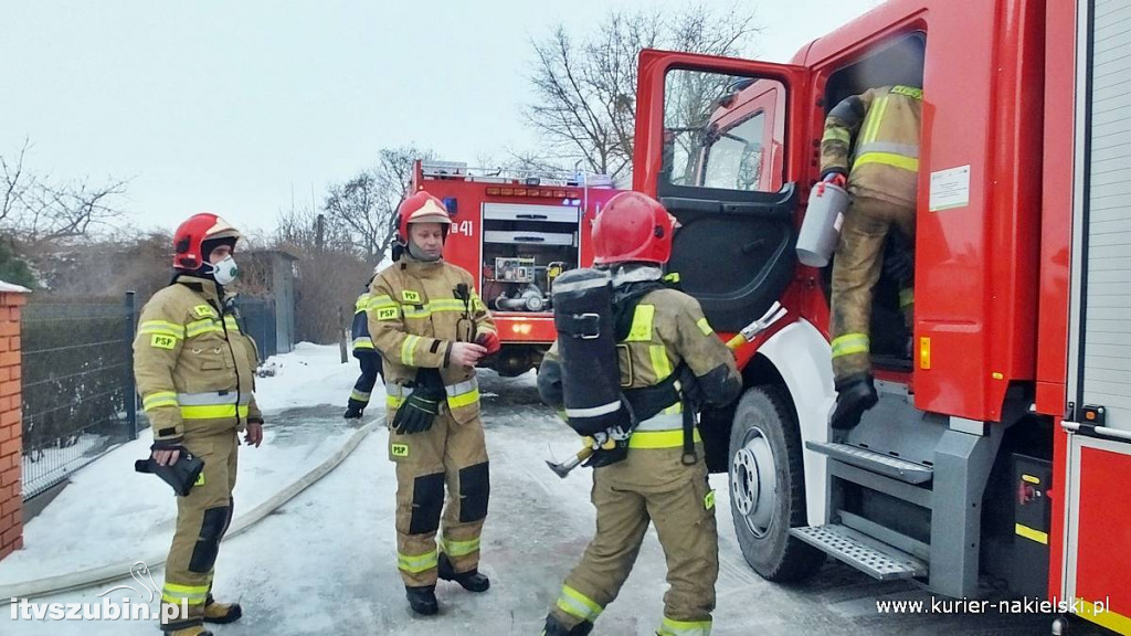 Pożar garażu w Sadkach i mieszkania w Nakle