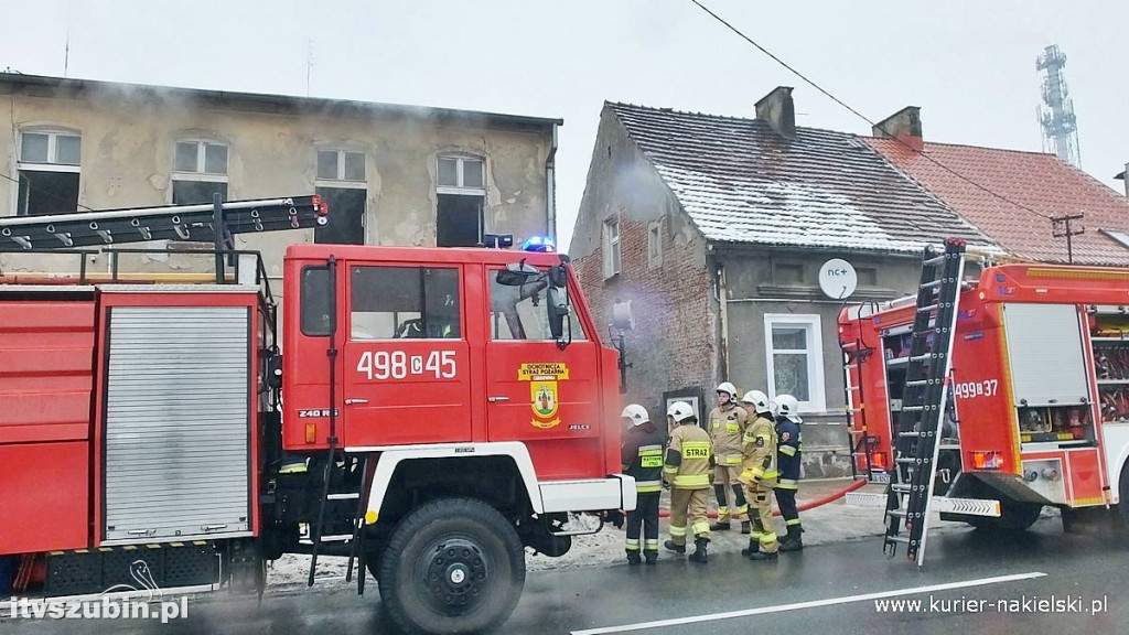 Pożar garażu w Sadkach i mieszkania w Nakle